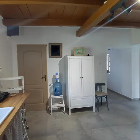 Nozsi-hegyi Vendeghaz Apartment *